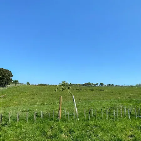 The Parlour - Uk41246 *